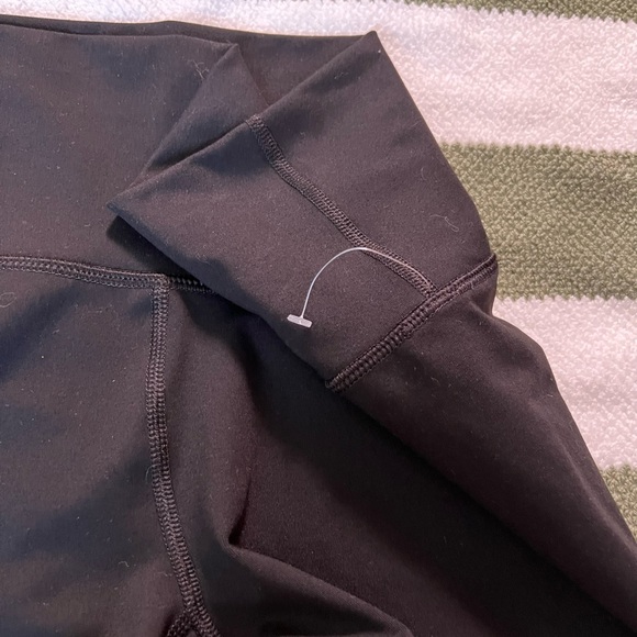 Old Navy Active Black Bike Shorts. L. NWOT. - Picture 7 of 7